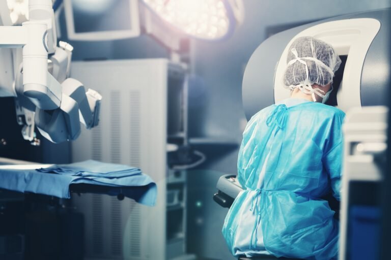 Cirurgias robóticas devem revolucionar cuidados médicos até 2035