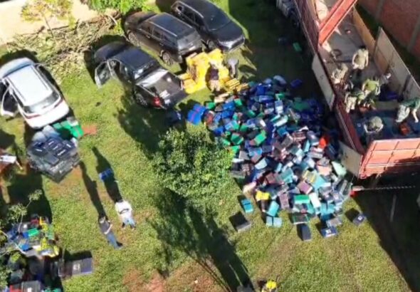 Dois dias de contagem, 19 veículos e um morto: veja os detalhes da apreensão de 89 toneladas de maconha, a maior em rodovias do Paraguai