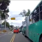 Motorista atropela criança cadeirante e foge sem prestar socorro em Curitiba; VÍDEO