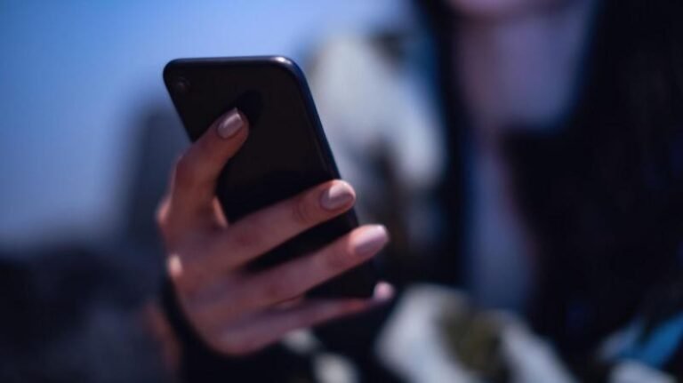 Homem é preso por stalkear e monitorar adolescente com fotos em RO