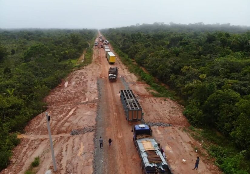 DNIT prorroga restrição do tráfego de veículos pesados em trecho da BR-319 no AM