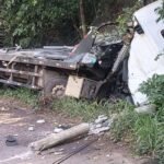 Motorista morre em acidente com carreta na serra de Triunfo, em Santa Maria Madalena