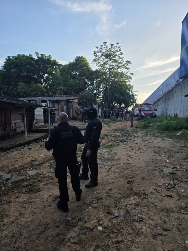 Operação mira suspeitos de integrar facção da Venezuela ligada à morte e ocultação de corpos em cemitério clandestino, em RR