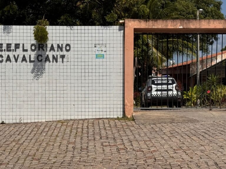 Briga de integrantes de torcidas organizadas dentro de escola em Natal gera pânico e correria entre estudantes