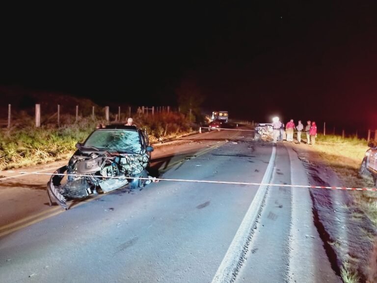 Acidente com três veículos deixa um morto e feridos na RS-400