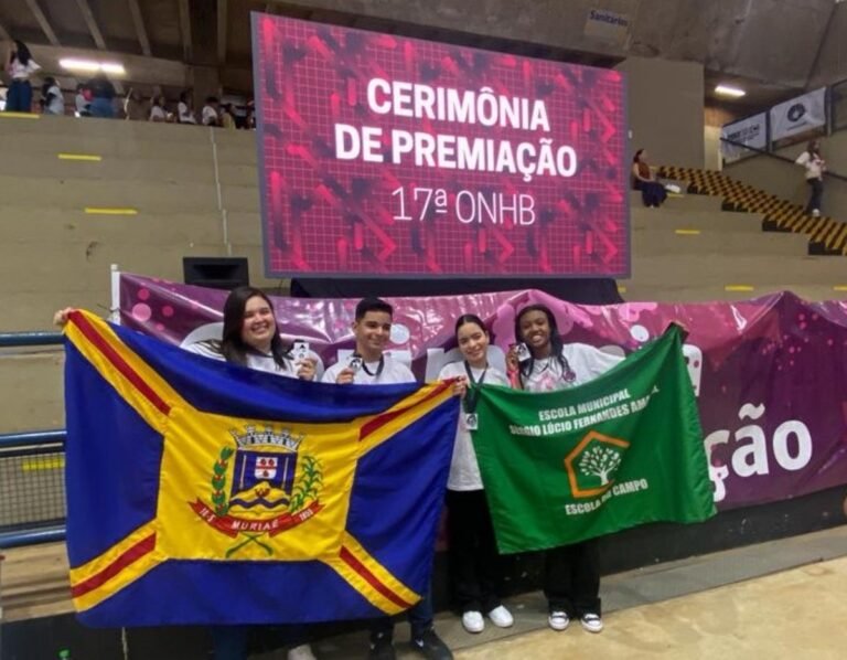 Únicos estudantes de MG de escola pública rural ganham medalha de cristal na Olimpíada Nacional de História do Brasil